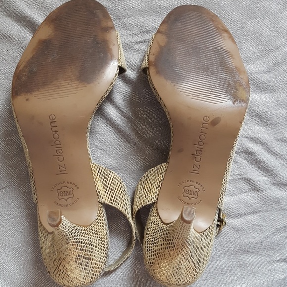 GOLD mid height heels. Liz Claiborne. - Picture 4 of 7